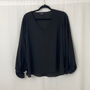 Vici Women’s Gathered Sleeve V-Neck Top Size M